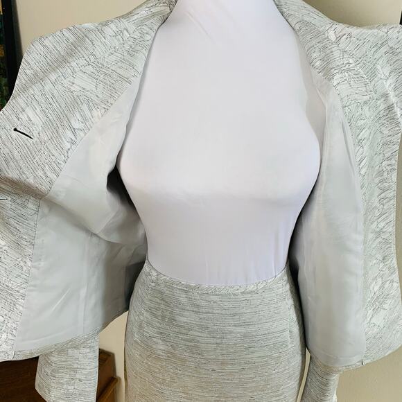 Kasper 6P Skirt Suit w/Blazer Jacket Shimmery Floral Brocade Jacquard  Silver - Picture 9 of 11